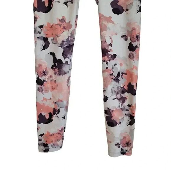 Balance Collection Women's White/Black/Pink Water Mark Leggings - Picture 7 of 11